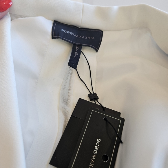 NWT BCBG MaxAria | Womens White Sleeveless Blazer | Womens Large - Picture 6 of 7